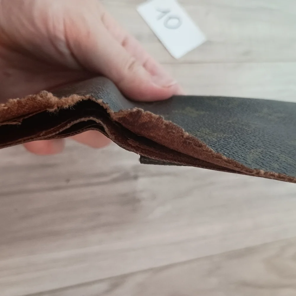 1970s LOUIS VUITTON Monogram Bilfold Wallet with Monogram Canvas Interior Unisex